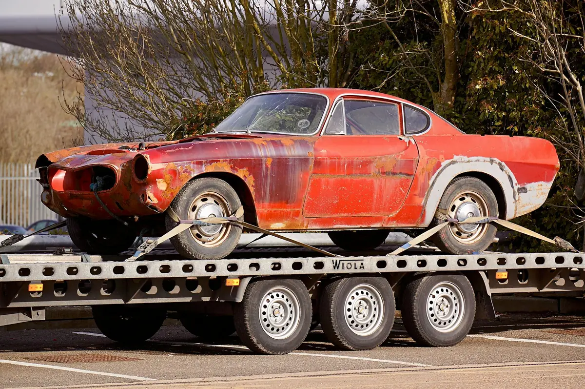 Remorquage d une auto scrap à Montréal & Rive-Sud de Montréal